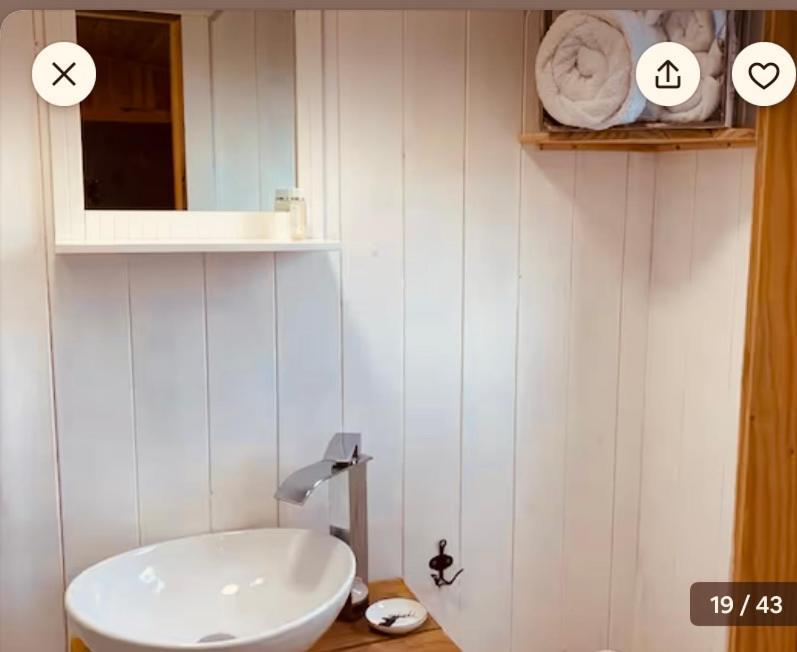 Sheepwash Shepherds Hut Bebside Экстерьер фото